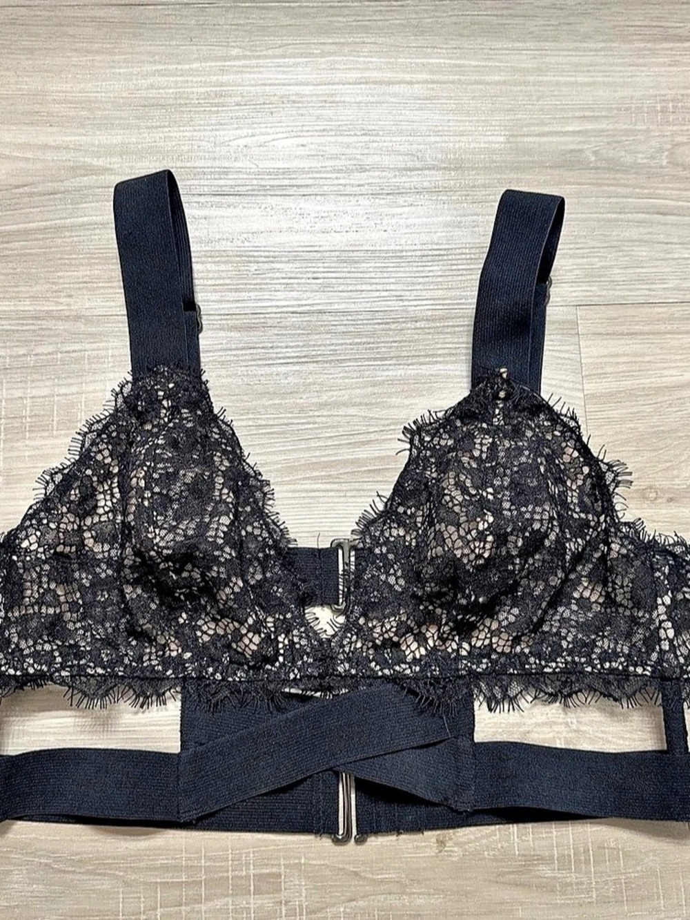 Victoria's Secret Black Lace Bra & Thong Set Size Small